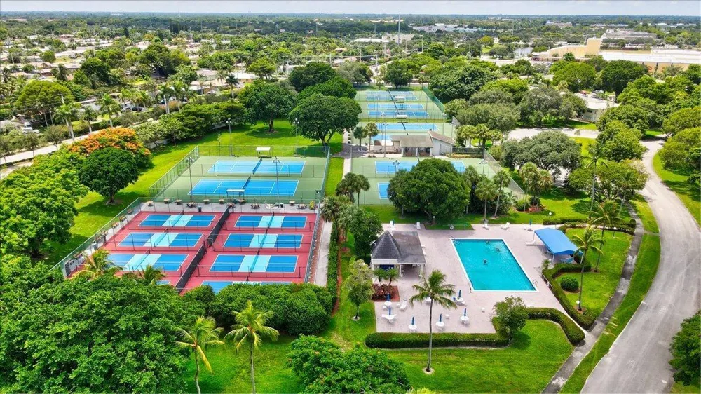 2304 LUCAYA LANE #C1 Coconut Creek, FL 33066