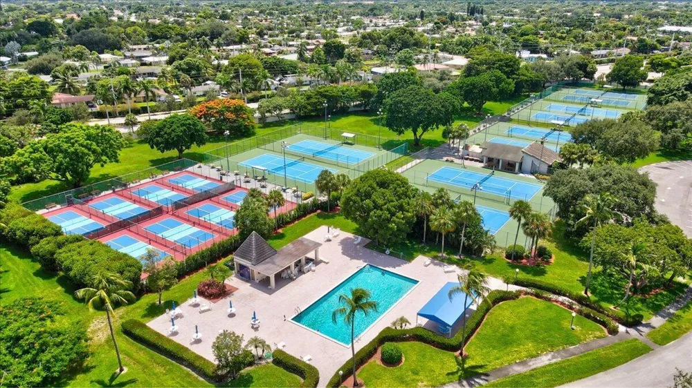 2304 LUCAYA LANE #C1 Coconut Creek, FL 33066