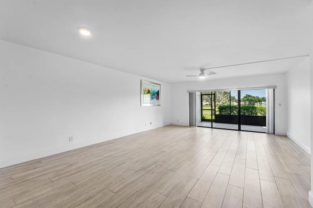 12870 Briarlake Drive #106 Palm Beach Gardens, FL 33418