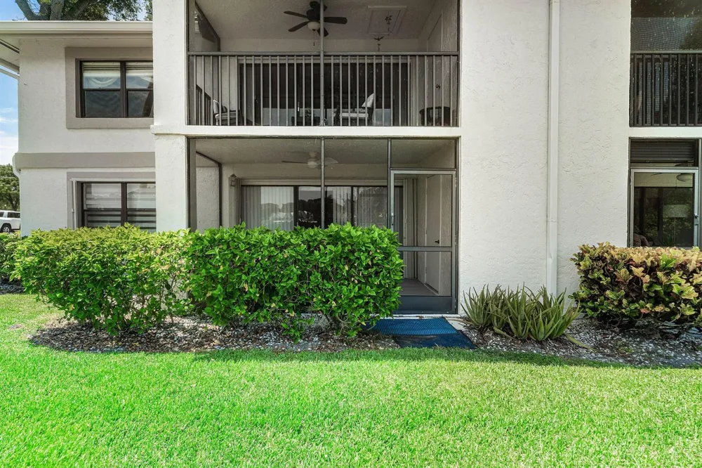 12870 Briarlake Drive #106 Palm Beach Gardens, FL 33418