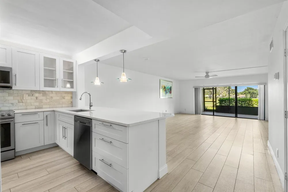 12870 Briarlake Drive #106 Palm Beach Gardens, FL 33418