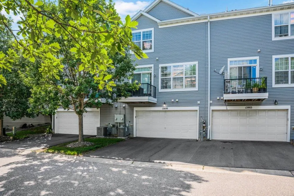 13899 Ironstone Trail NW Ramsey, MN 55303