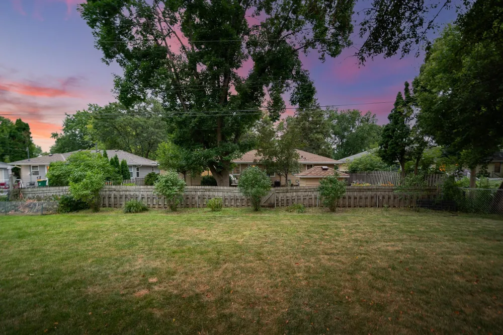 6917 39th Avenue Crystal, MN 55427