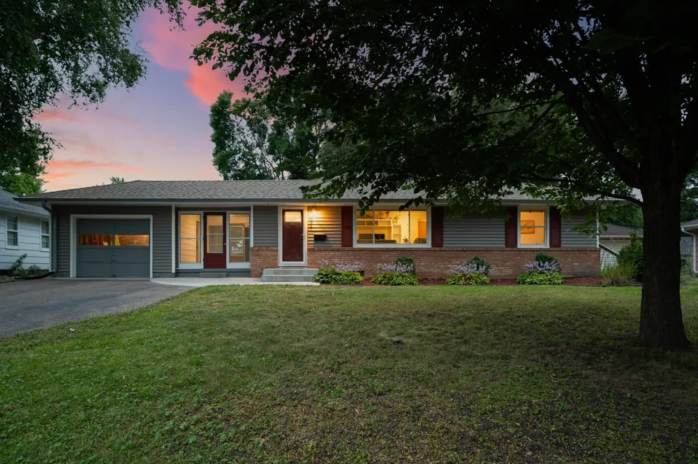 6917 39th Avenue Crystal, MN 55427