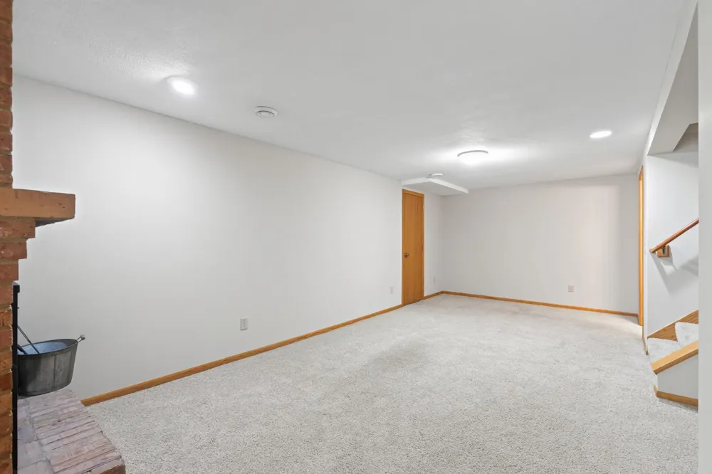 6917 39th Avenue Crystal, MN 55427