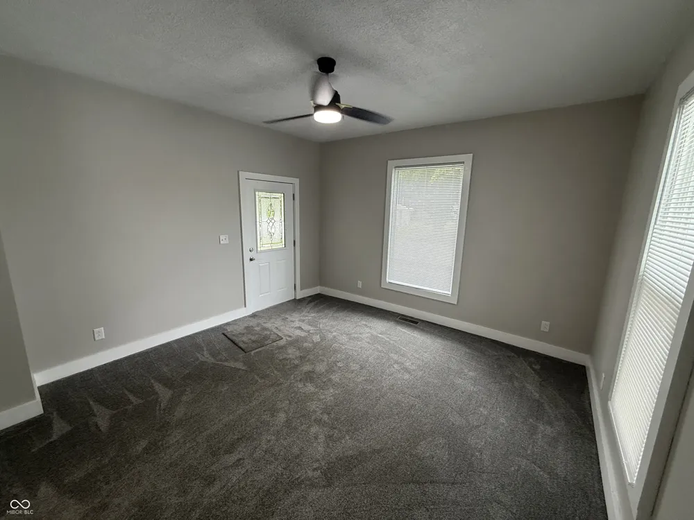613 S 15th Street Terre Haute, IN 47807