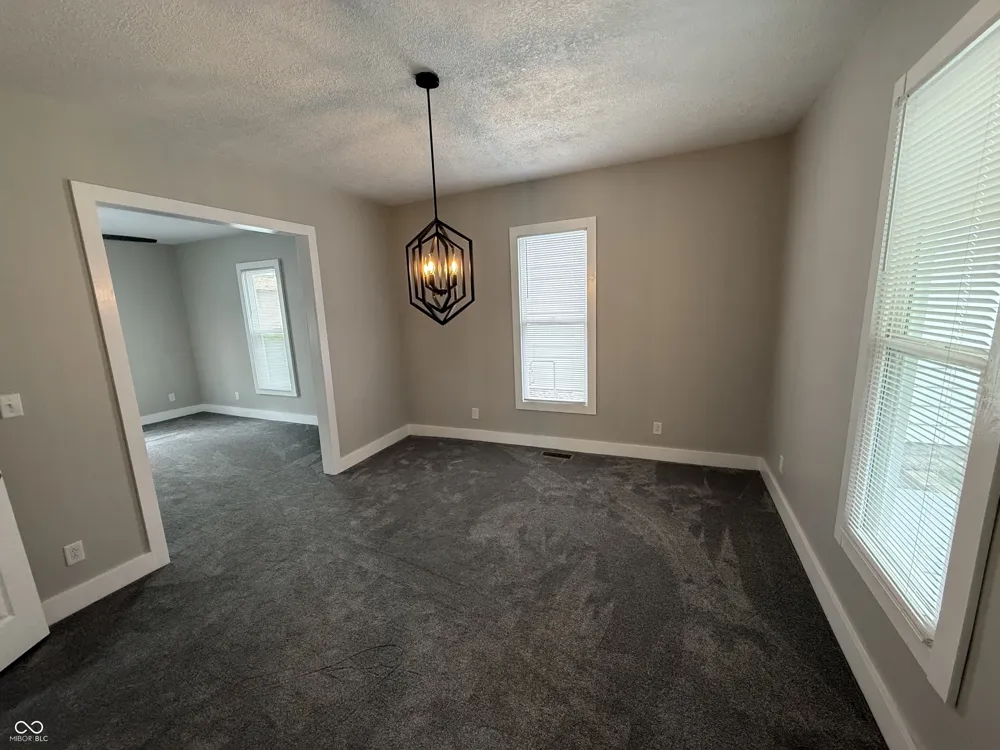 613 S 15th Street Terre Haute, IN 47807