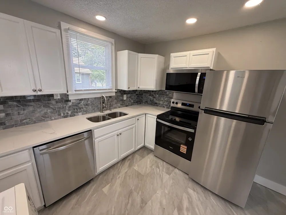 613 S 15th Street Terre Haute, IN 47807