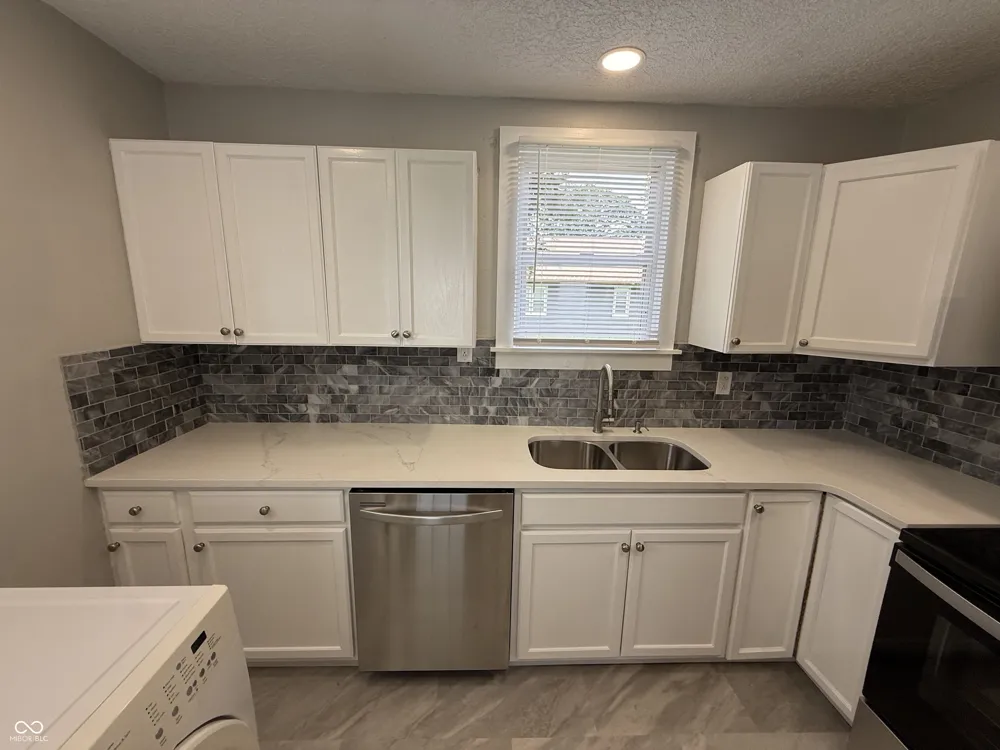 613 S 15th Street Terre Haute, IN 47807