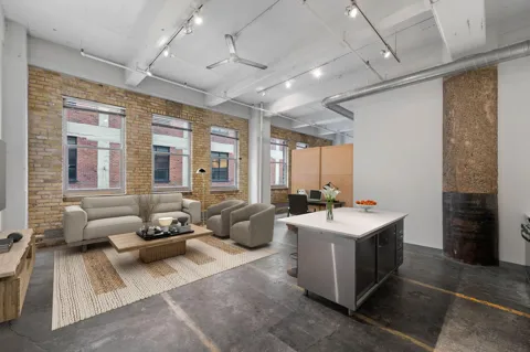 700 Washington Avenue #208