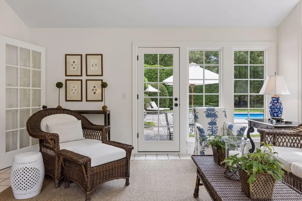 235 Hollander Road Wayzata, MN 55391