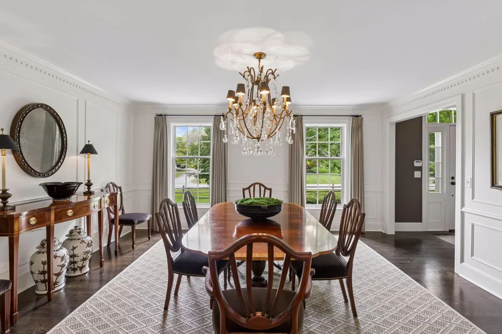 235 Hollander Road Wayzata, MN 55391