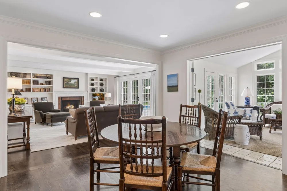 235 Hollander Road Wayzata, MN 55391