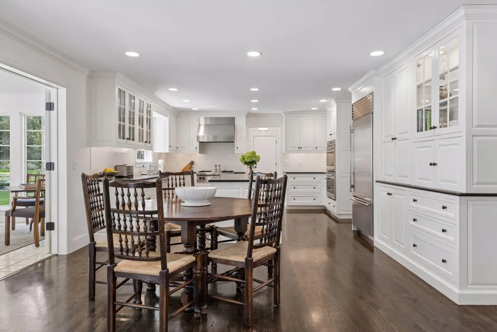235 Hollander Road Wayzata, MN 55391
