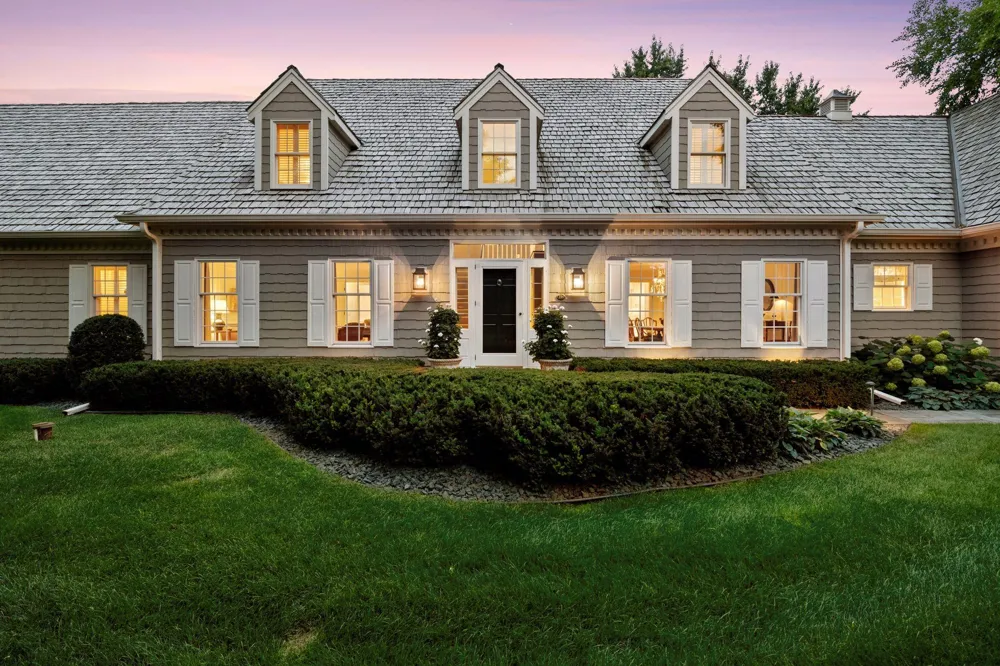 235 Hollander Road Wayzata, MN 55391