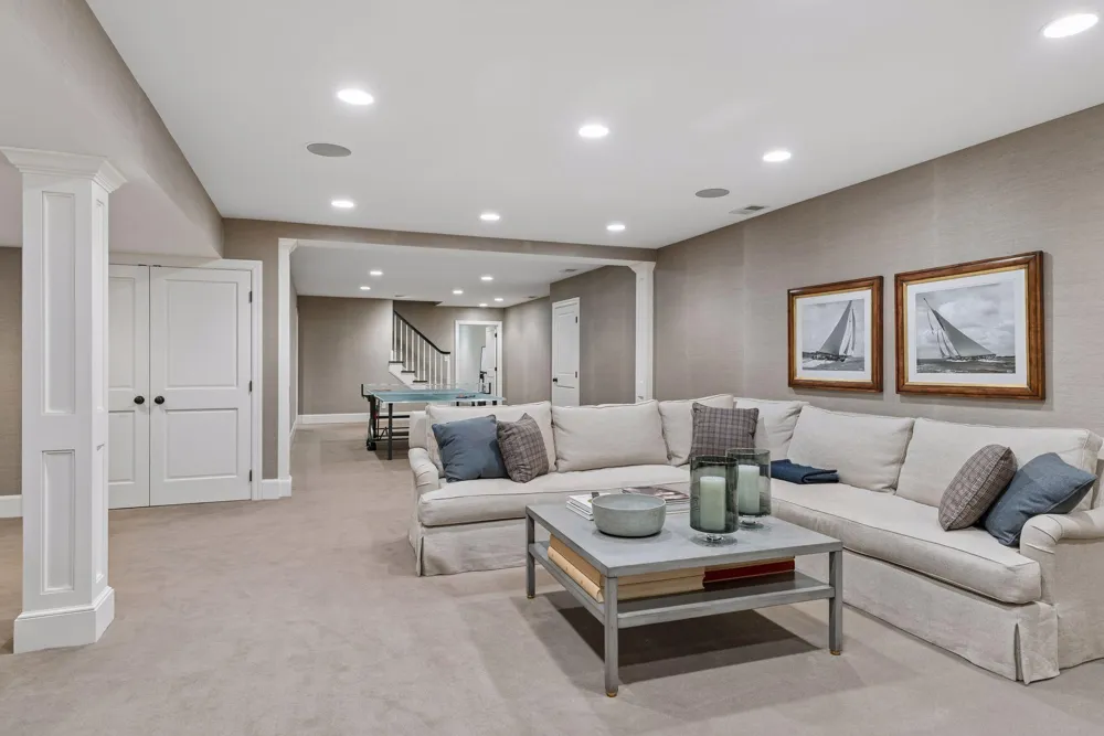 235 Hollander Road Wayzata, MN 55391