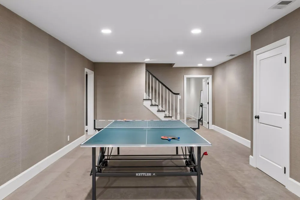 235 Hollander Road Wayzata, MN 55391