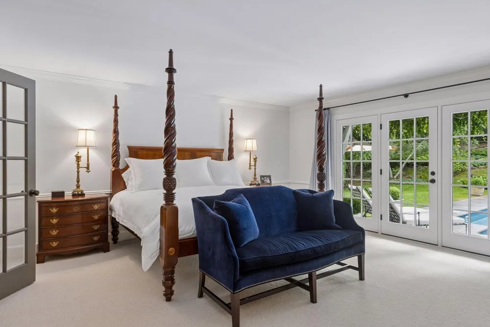 235 Hollander Road Wayzata, MN 55391