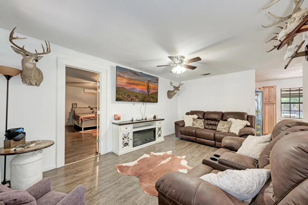 1407 W Avenue C Lampasas, TX 76550