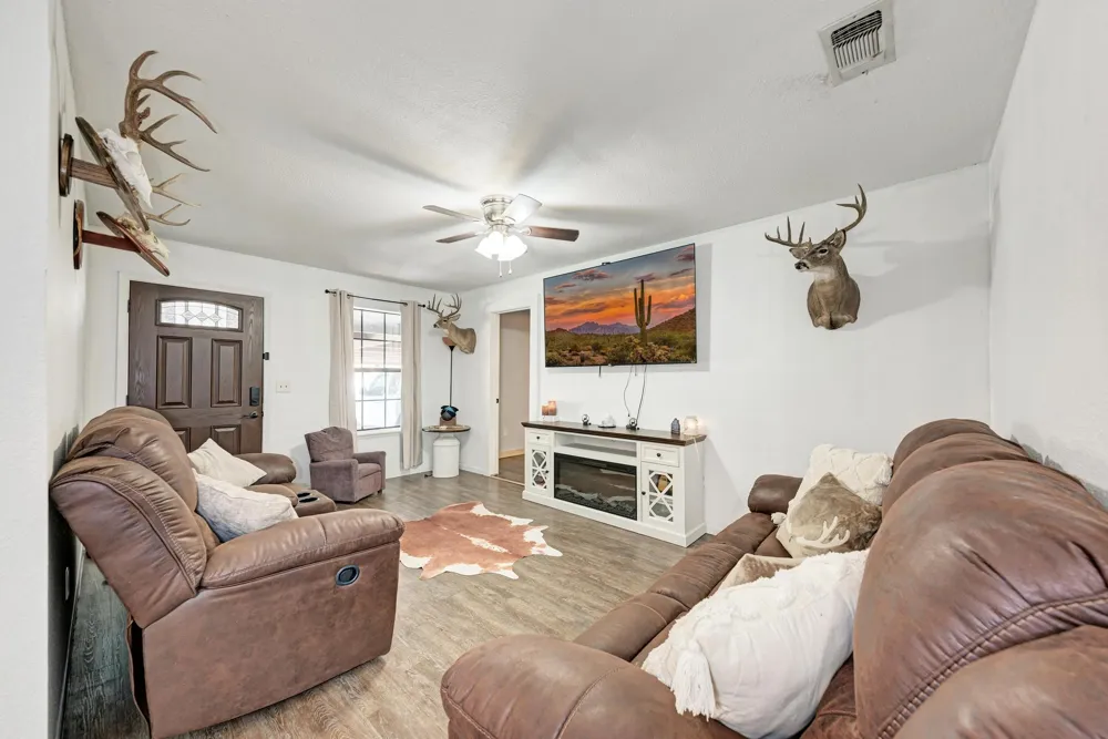 1407 W Avenue C Lampasas, TX 76550