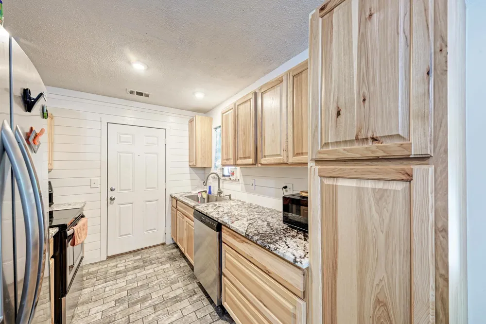 1407 W Avenue C Lampasas, TX 76550