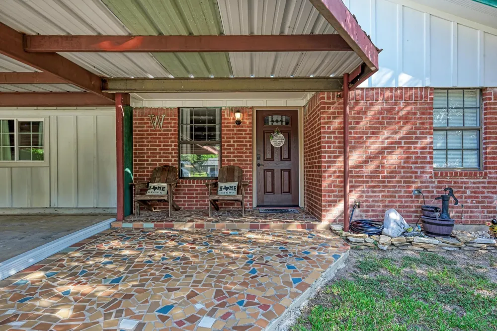 1407 W Avenue C Lampasas, TX 76550