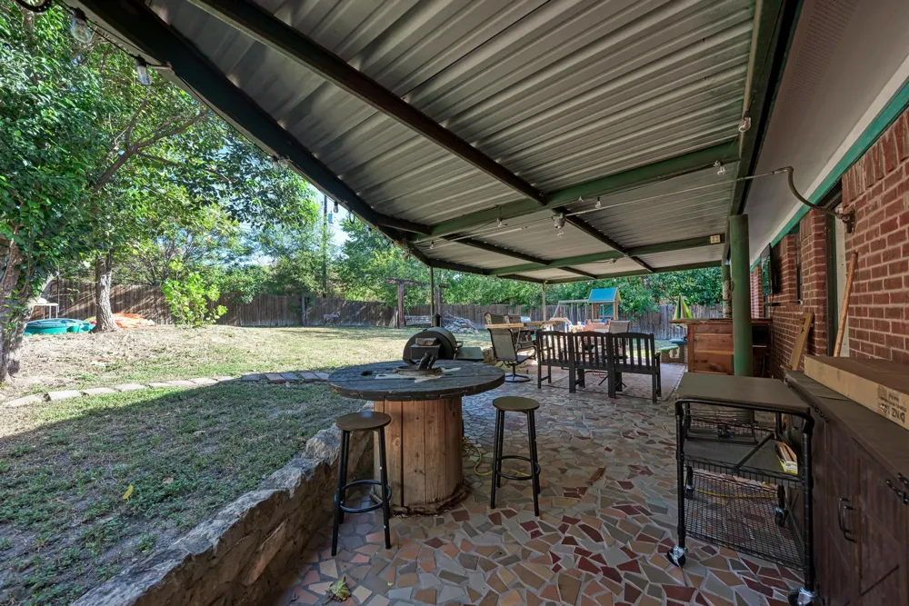 1407 W Avenue C Lampasas, TX 76550