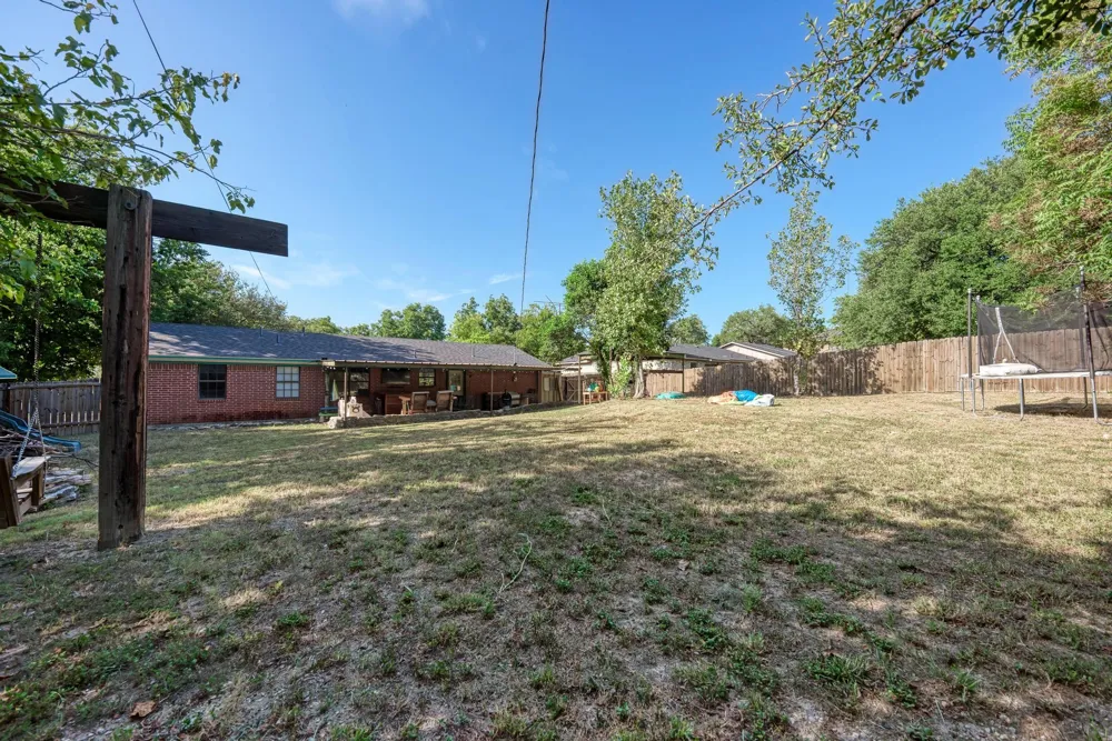1407 W Avenue C Lampasas, TX 76550