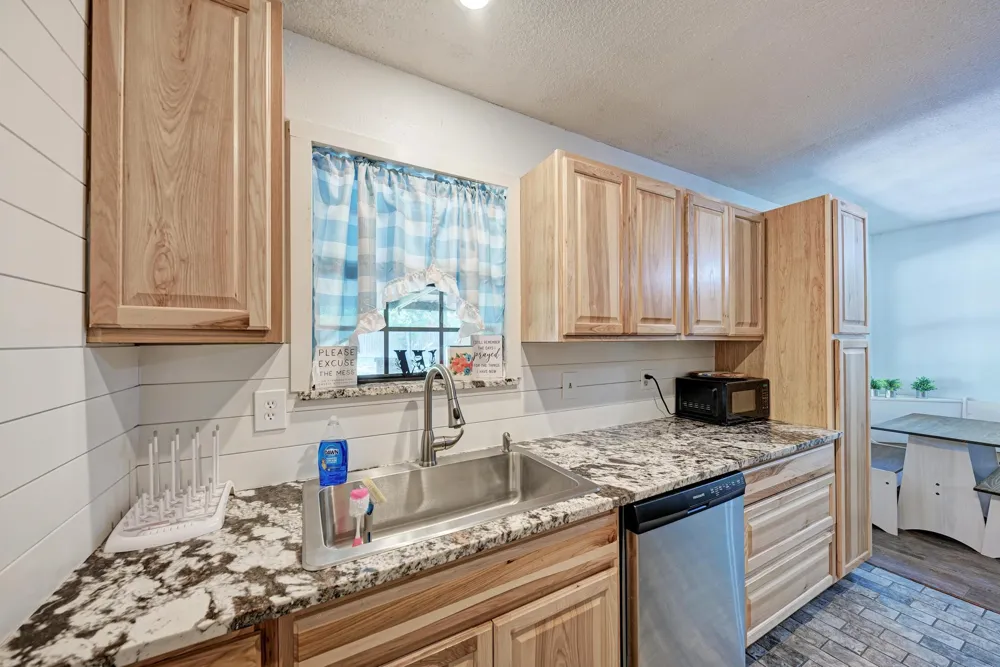 1407 W Avenue C Lampasas, TX 76550