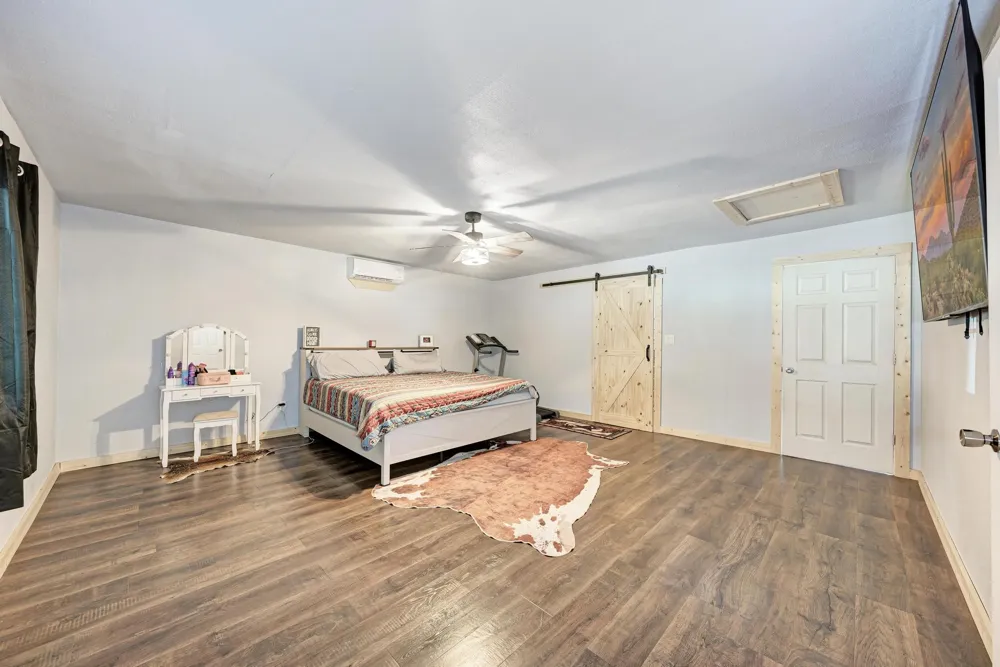 1407 W Avenue C Lampasas, TX 76550