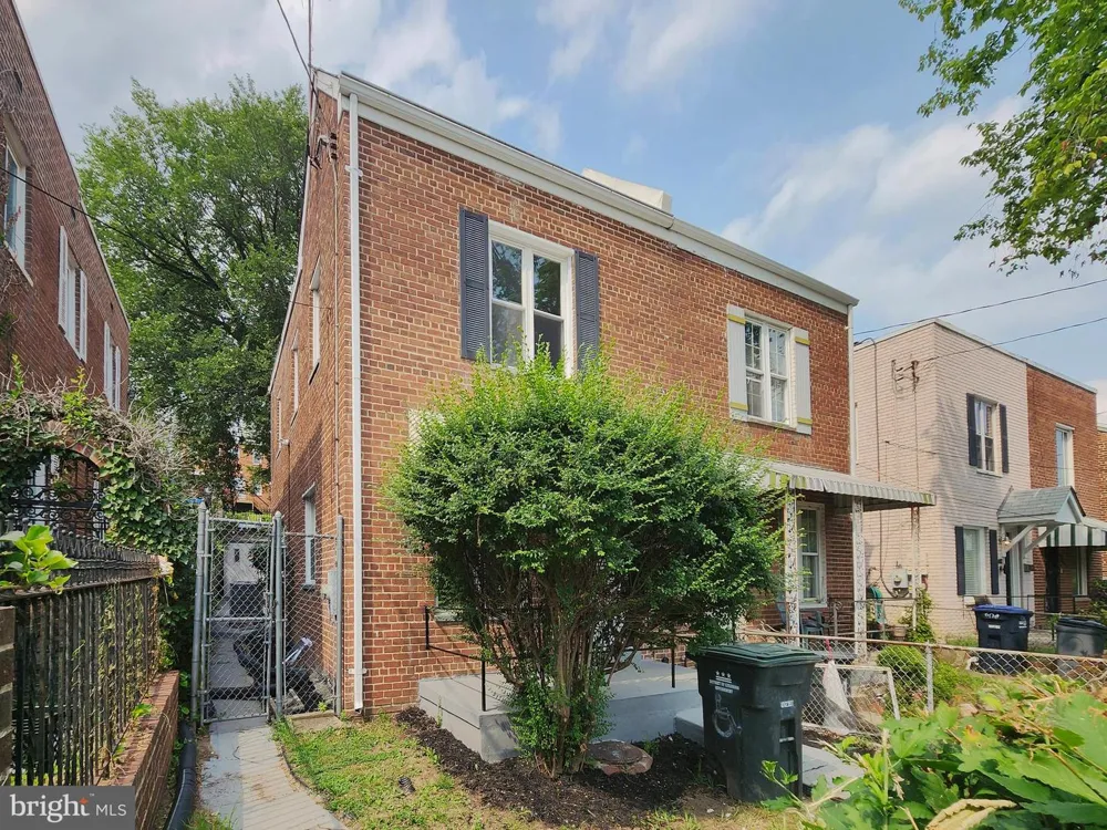 606 BRANDYWINE STREET SE Washington, DC 20032