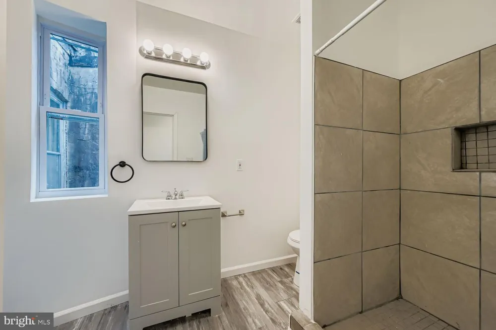 1006 E 20TH STREET Baltimore, MD 21218