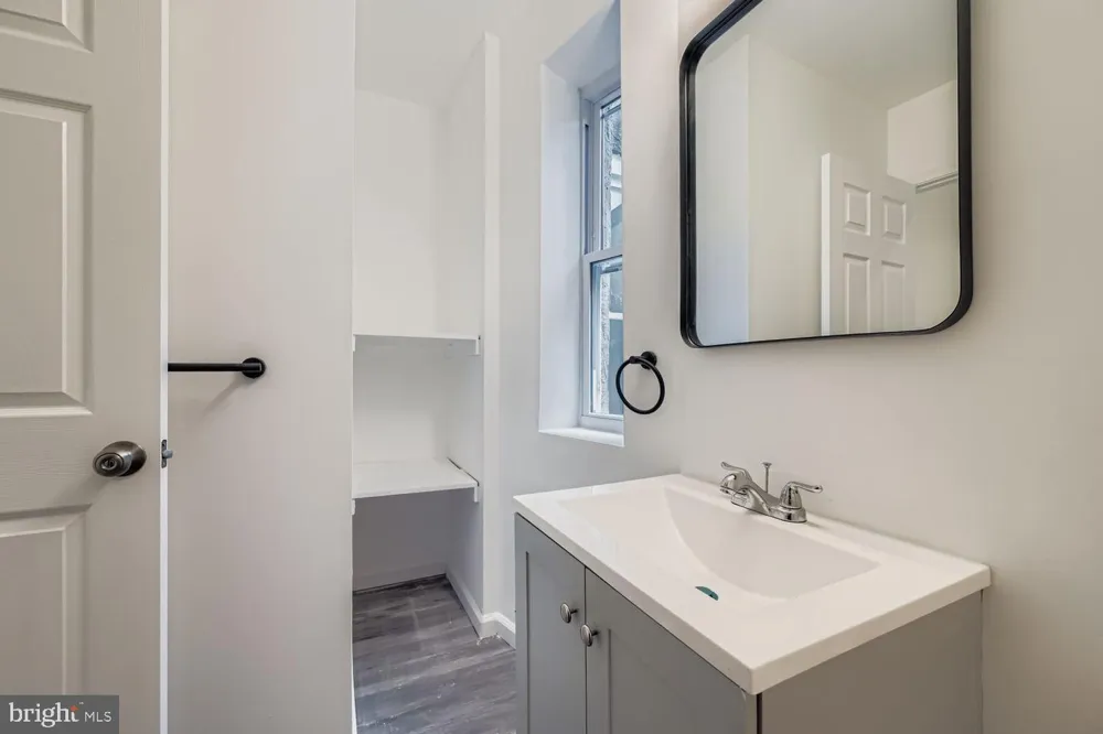 1006 E 20TH STREET Baltimore, MD 21218