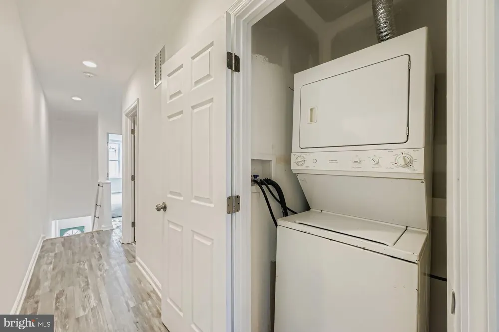 1006 E 20TH STREET Baltimore, MD 21218