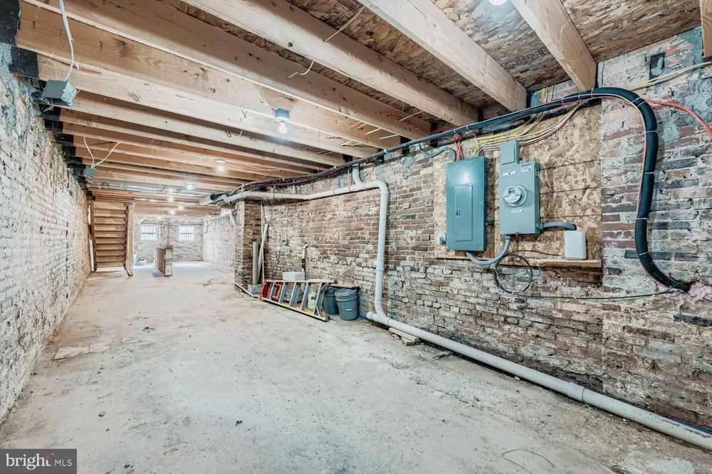 1006 E 20TH STREET Baltimore, MD 21218