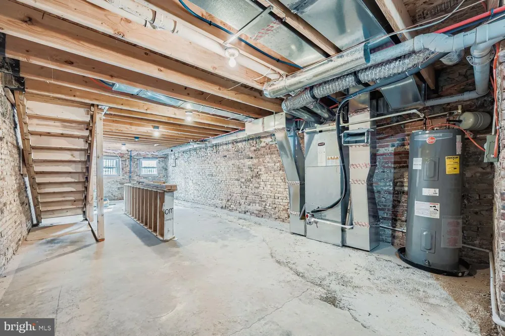 1006 E 20TH STREET Baltimore, MD 21218