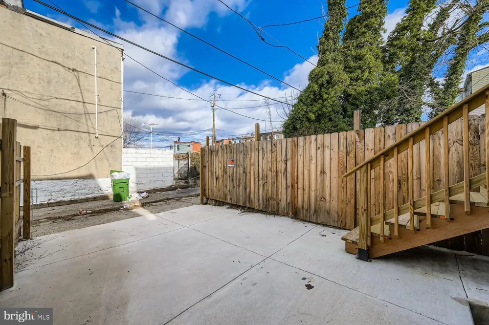 1006 E 20TH STREET Baltimore, MD 21218