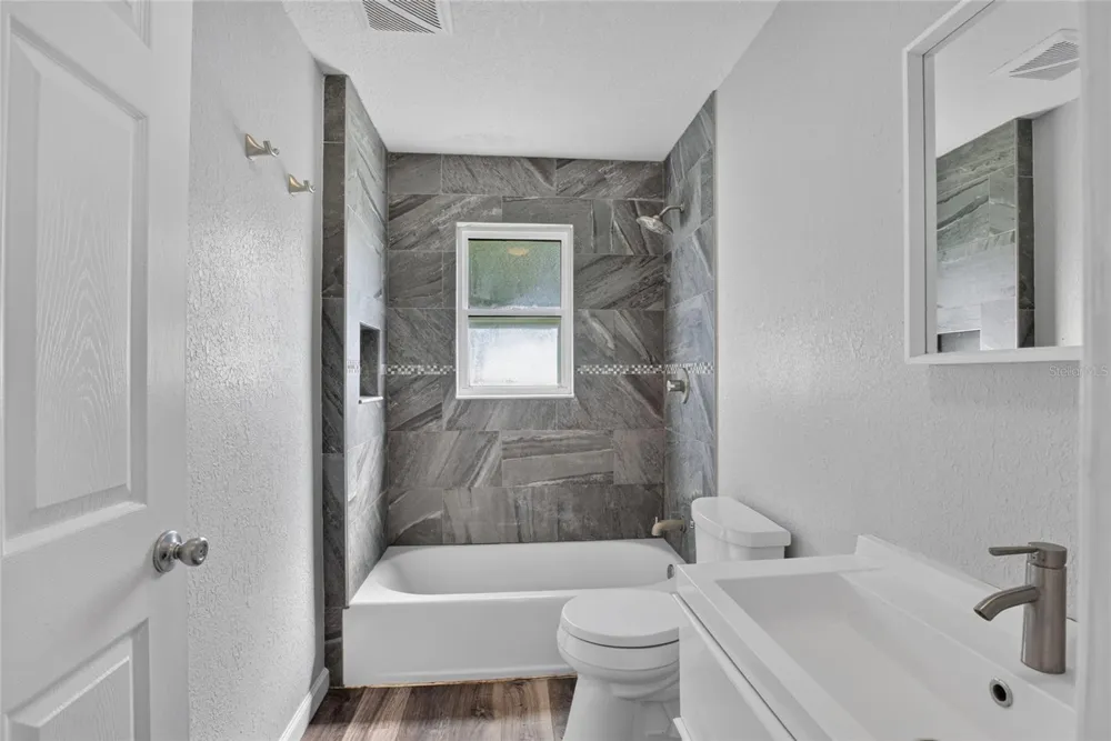 4104 ORANGE AVENUE SE Highland City, FL 33846
