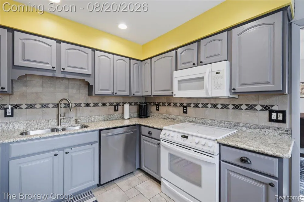 4474 Cedardale Lane Flushing Charter Township, MI 48433