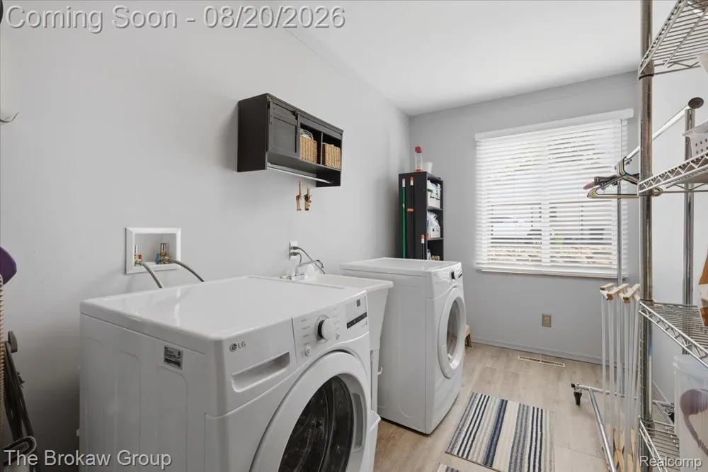 4474 Cedardale Lane Flushing Charter Township, MI 48433