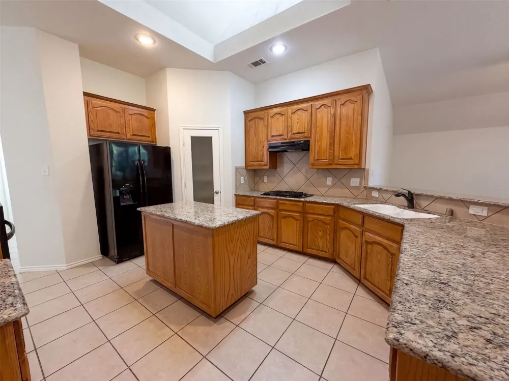 8526 Vista Grande Drive Dallas, TX 75249