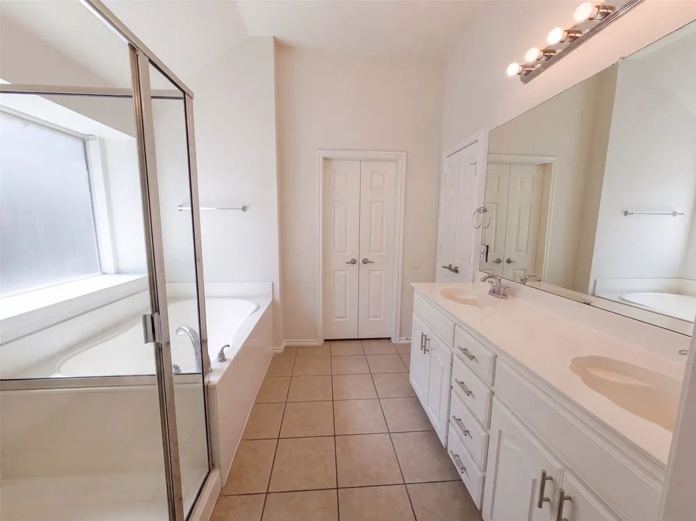 8526 Vista Grande Drive Dallas, TX 75249