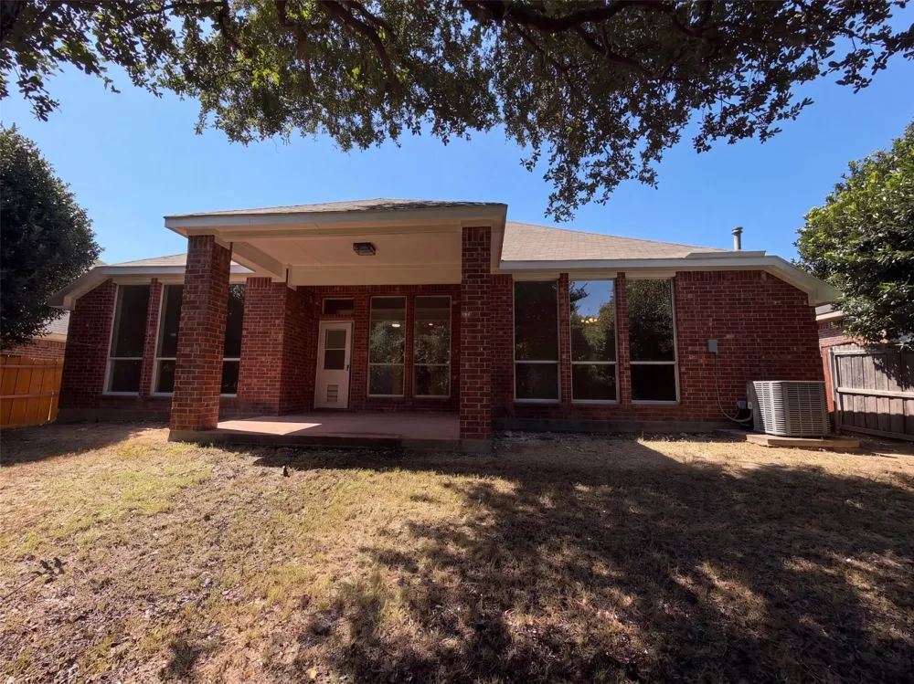 8526 Vista Grande Drive Dallas, TX 75249