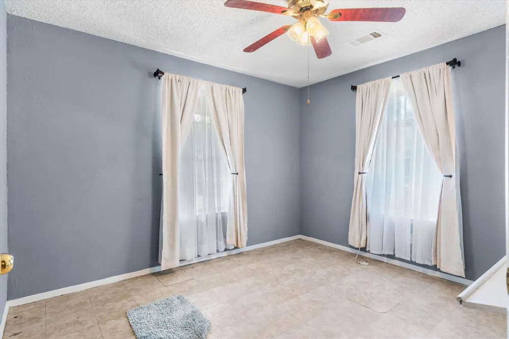 1185 Vz County Road 3822 Wills Point, TX 75169