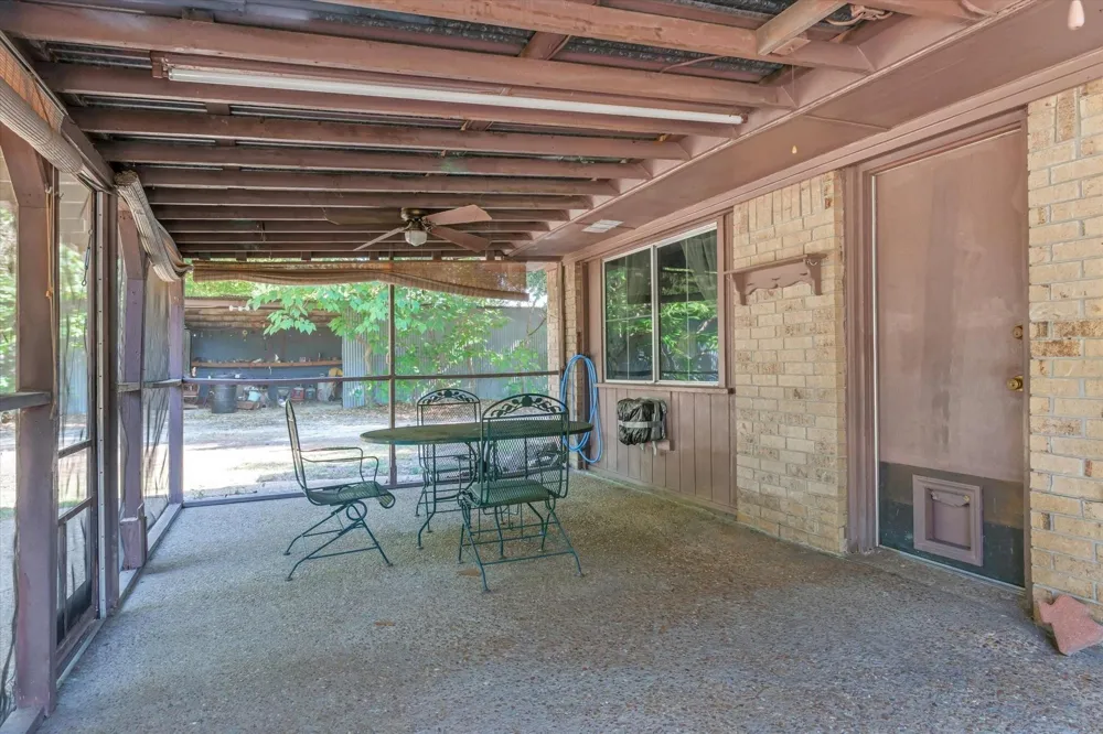 1185 Vz County Road 3822 Wills Point, TX 75169