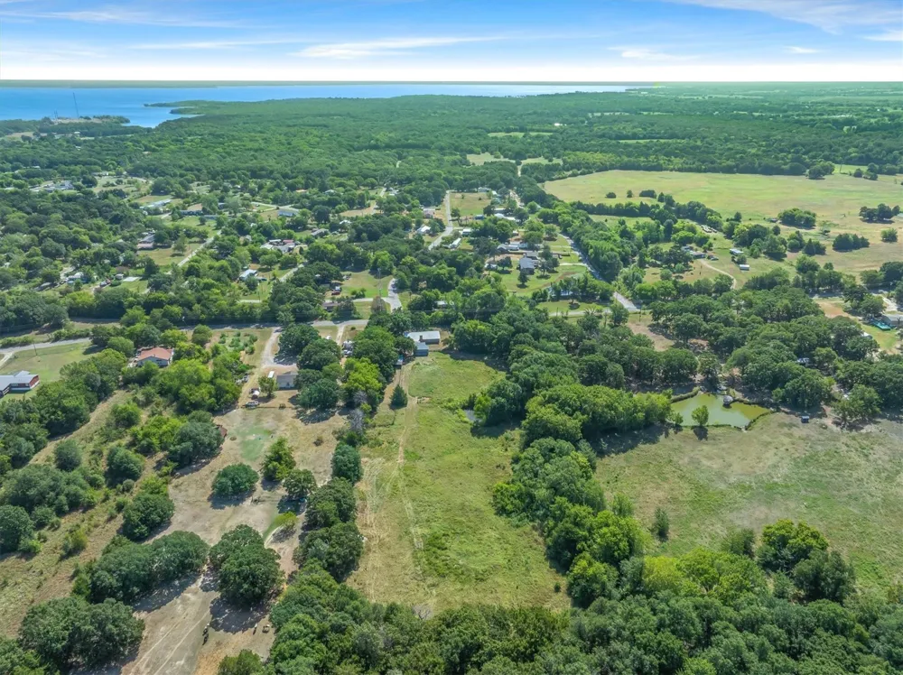 1185 Vz County Road 3822 Wills Point, TX 75169