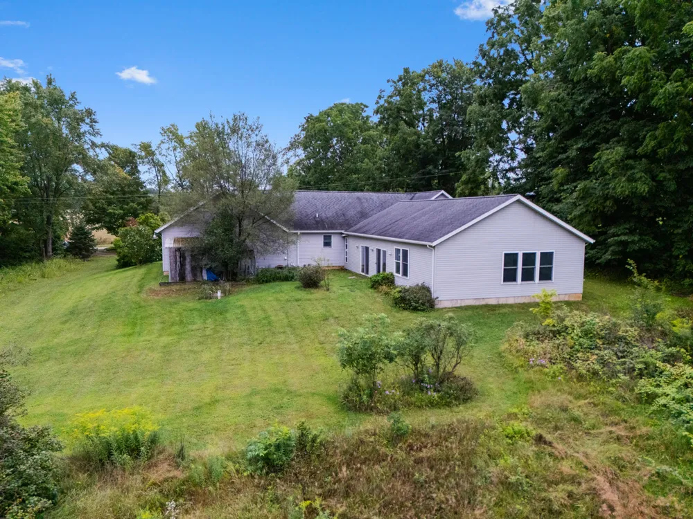 1152 Burbank Road Quincy, MI 49082