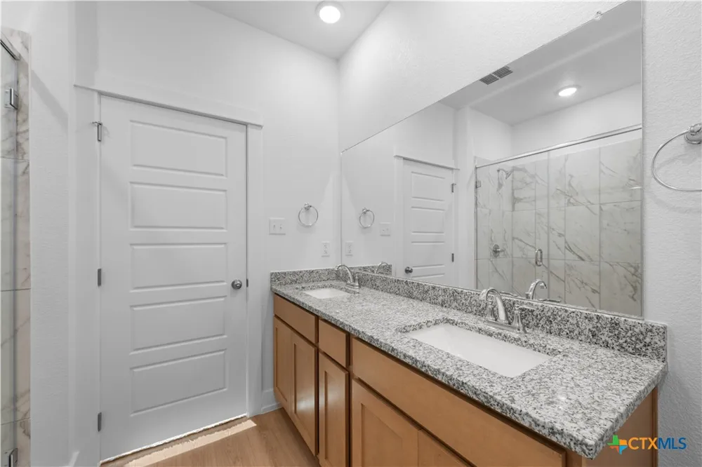 433 Mustang Loop Nolanville, TX 76559