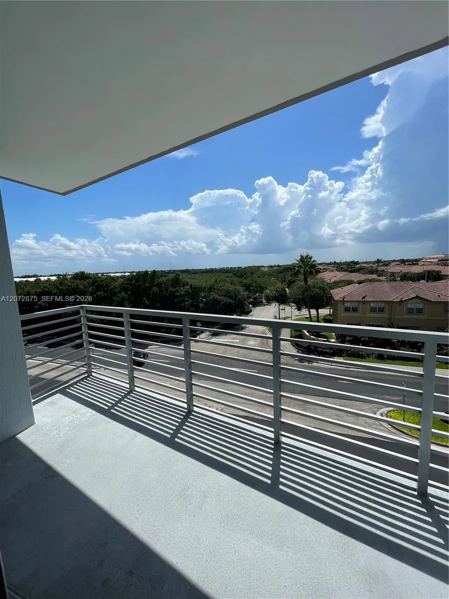 7875 NW 107th Ave #409 Doral, FL 33178