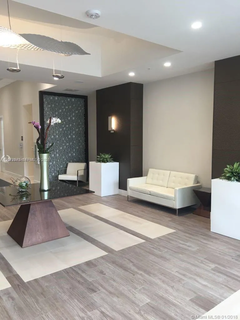 7875 NW 107th Ave #409 Doral, FL 33178